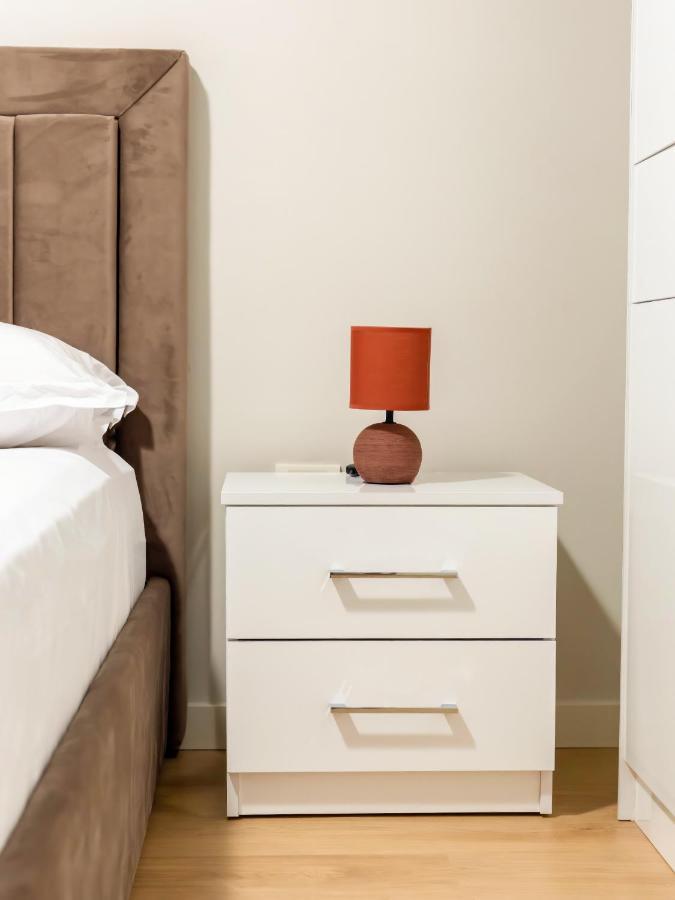 Home Inn Apartment Near City Center Tirana Exterior foto